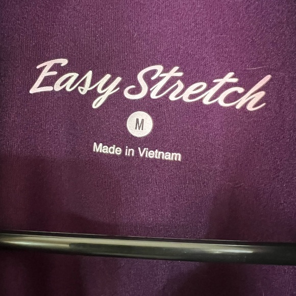 Women’s Scrub jacket, medium, eggplant purple (never worn) - Picture 2 of 2